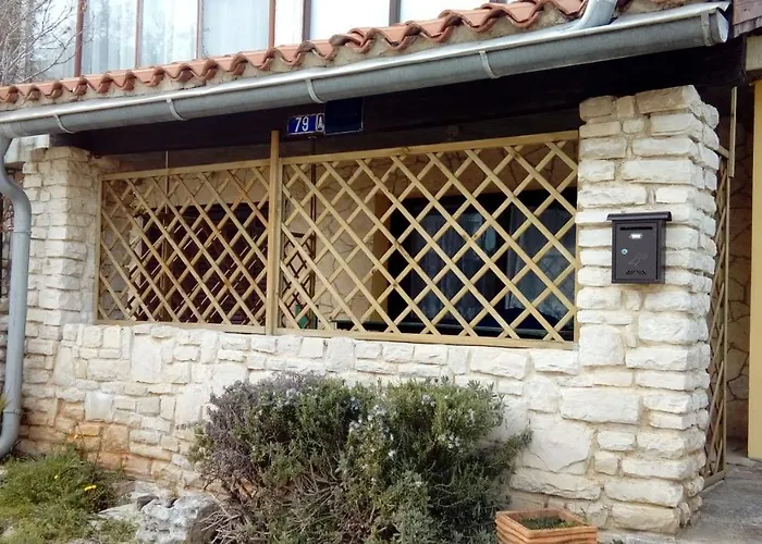 Studio Apartment Posavec